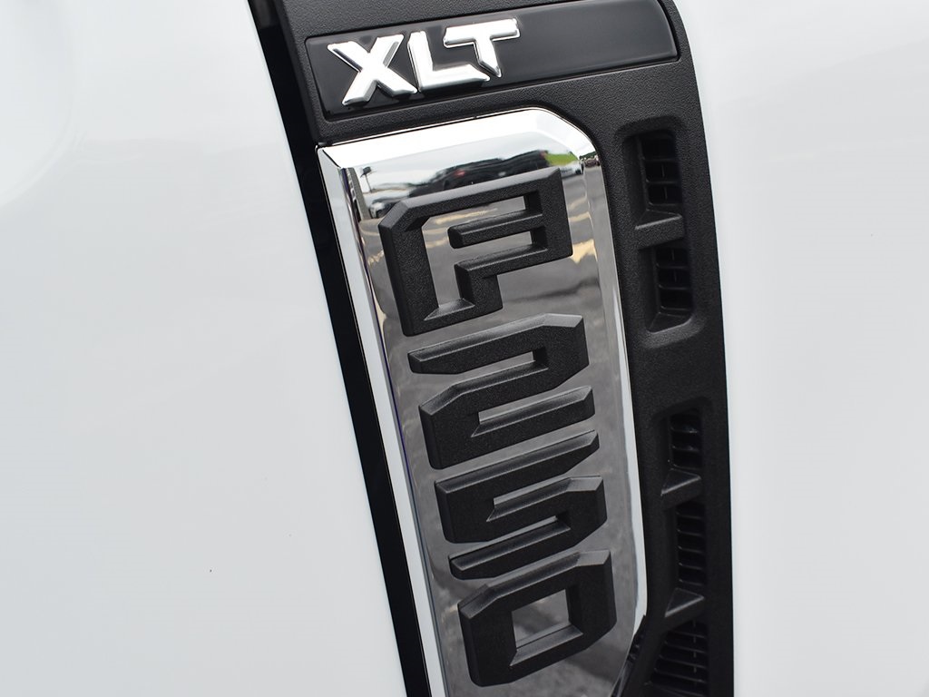 2025 Ford F-250 XLT photo 7