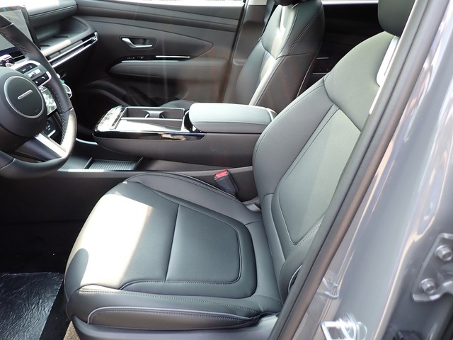 2025 Hyundai Tucson Limited photo 9