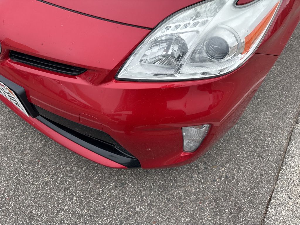 2013 Toyota Prius Two photo 3