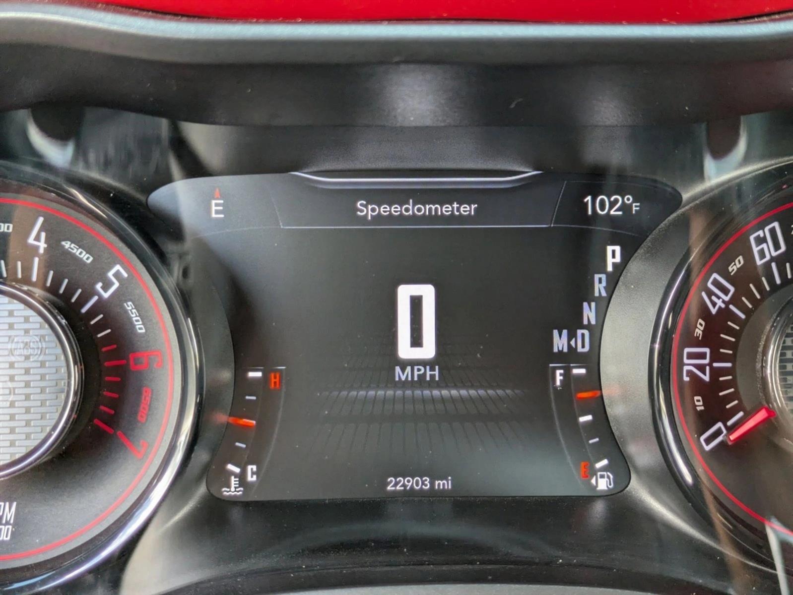 2022 Dodge Challenger R/T photo 11
