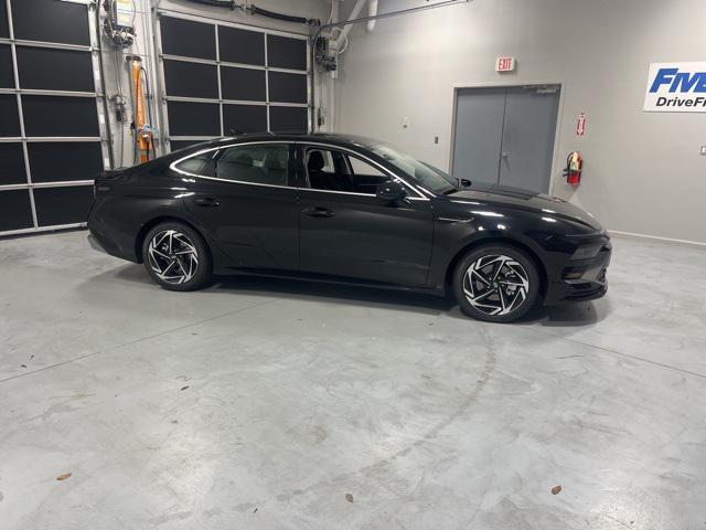 2026 Hyundai Sonata SEL's photo