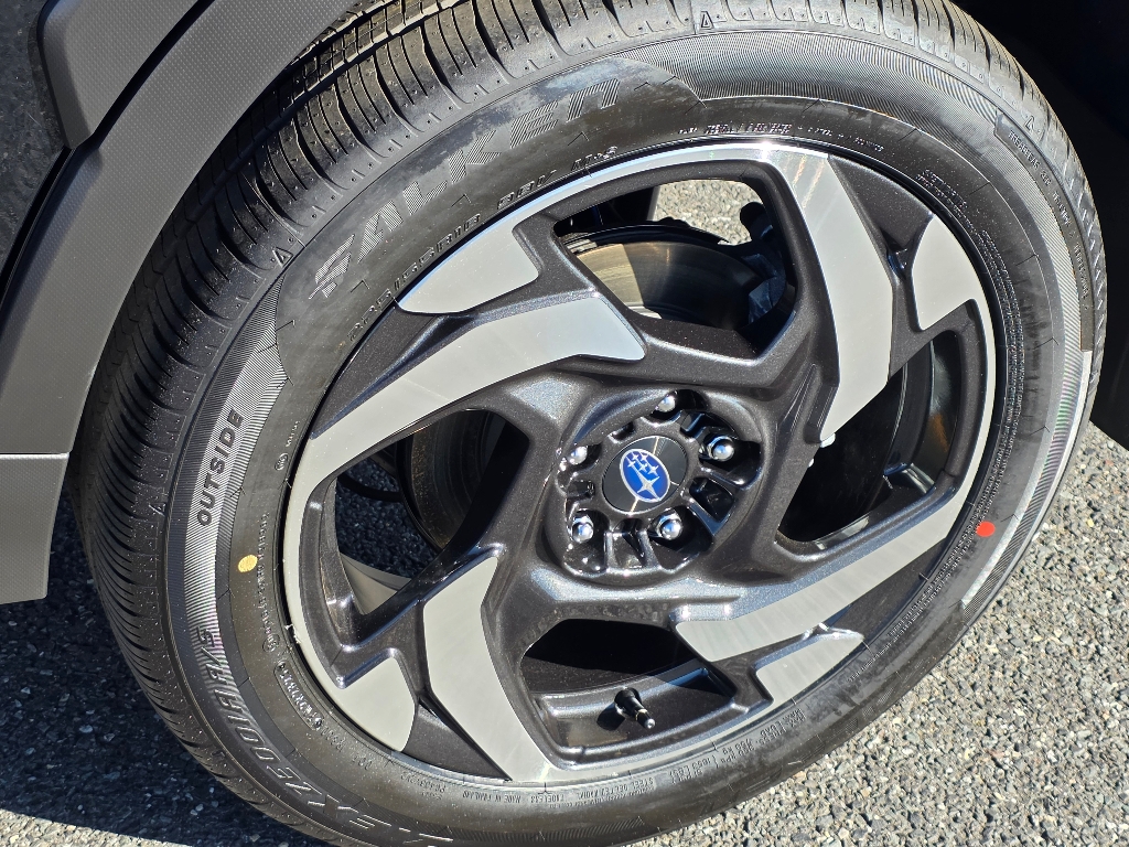 2026 Subaru Crosstrek Limited Hybrid photo 4