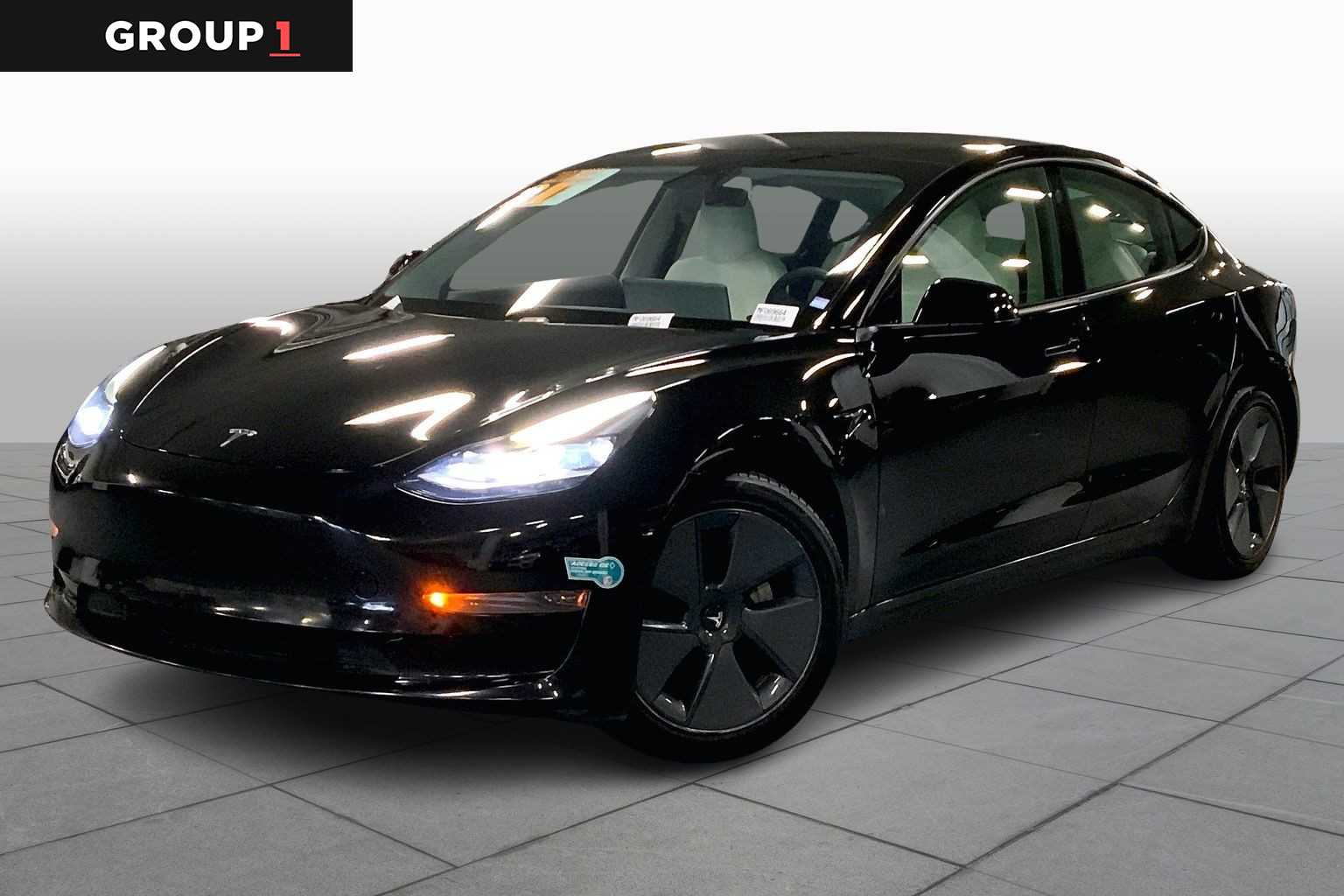 2021 Tesla Model 3 Base's photo