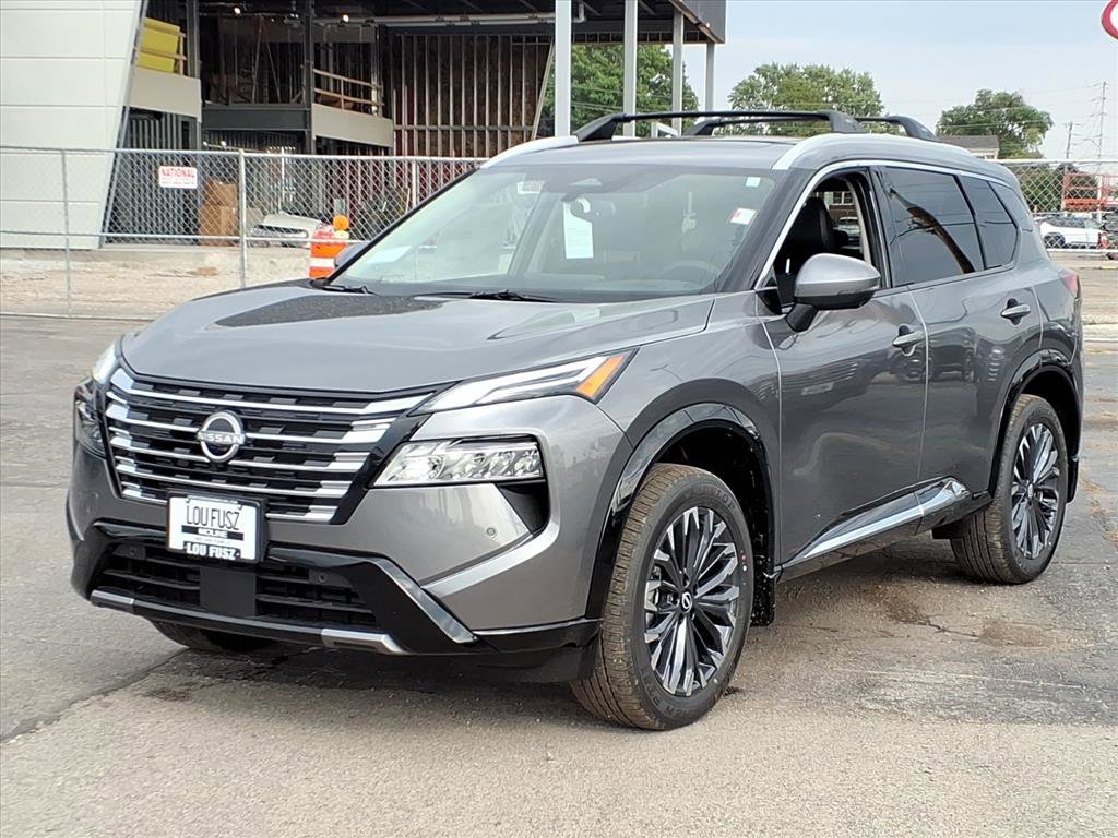 2026 Nissan Rogue Platinum photo 2