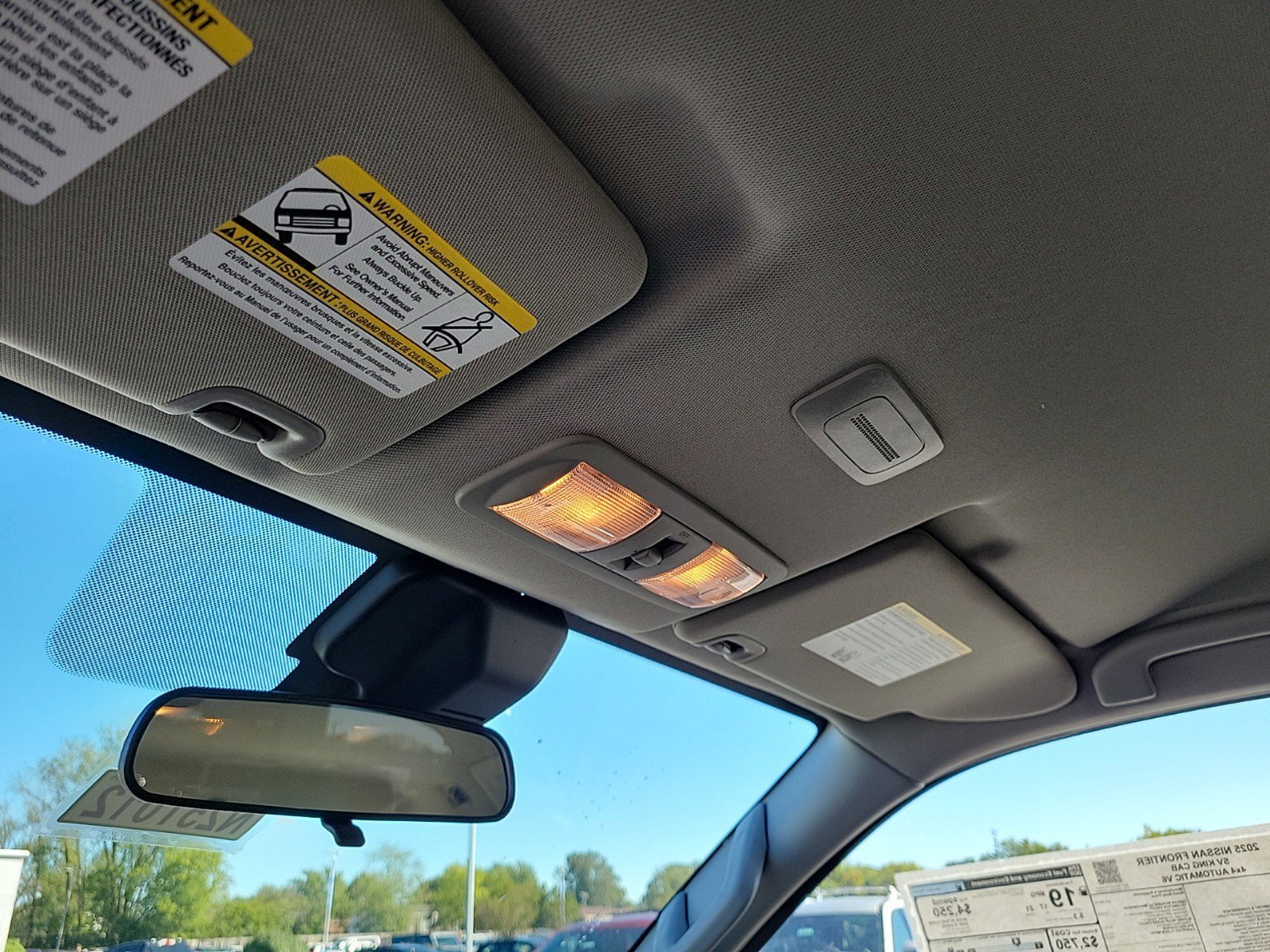 2025 Nissan Frontier SV photo 28