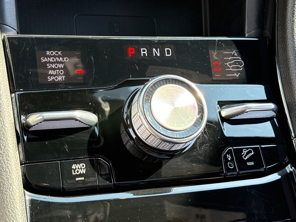 2024 Jeep Grand Cherokee Overland 4xe photo 12