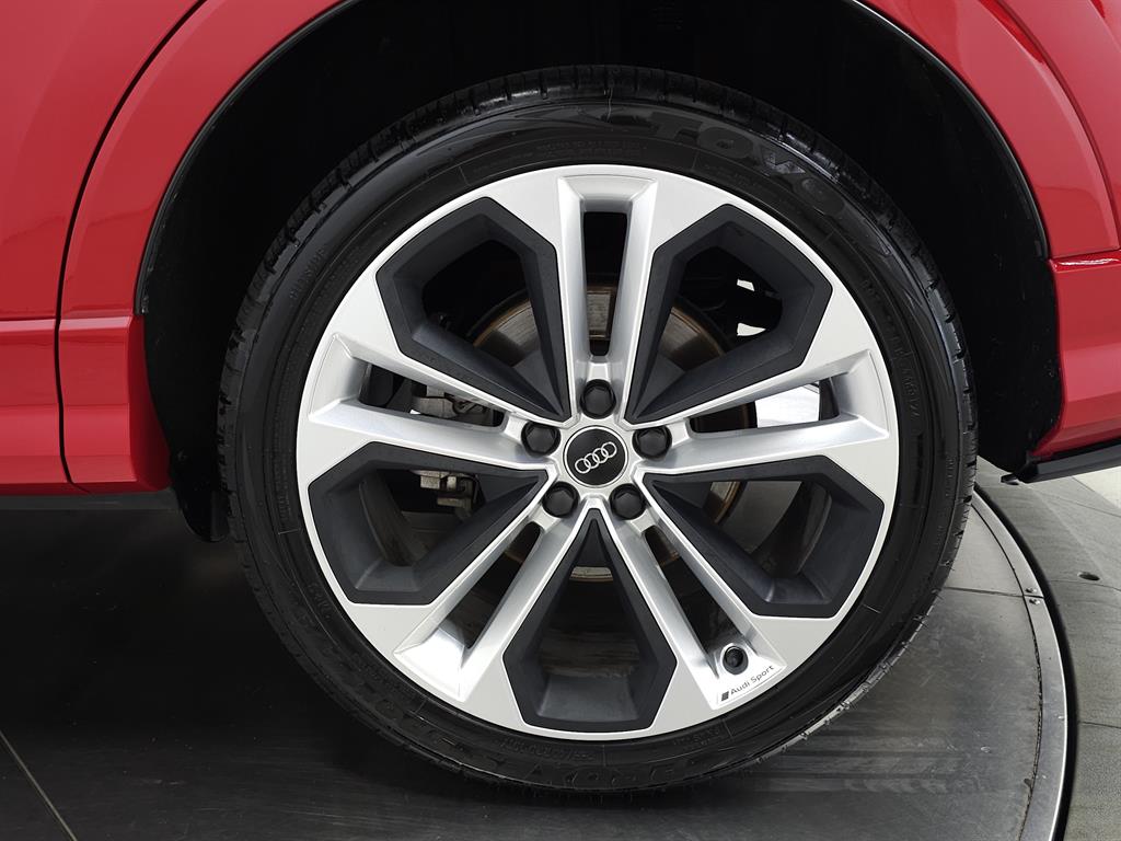 2020 Audi Q3 S line Premium Plus photo 12