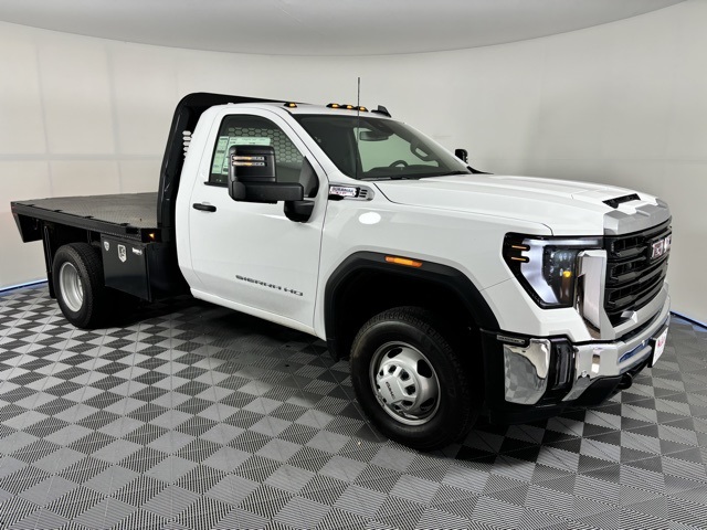 2025 GMC Sierra 3500HD Pro's photo