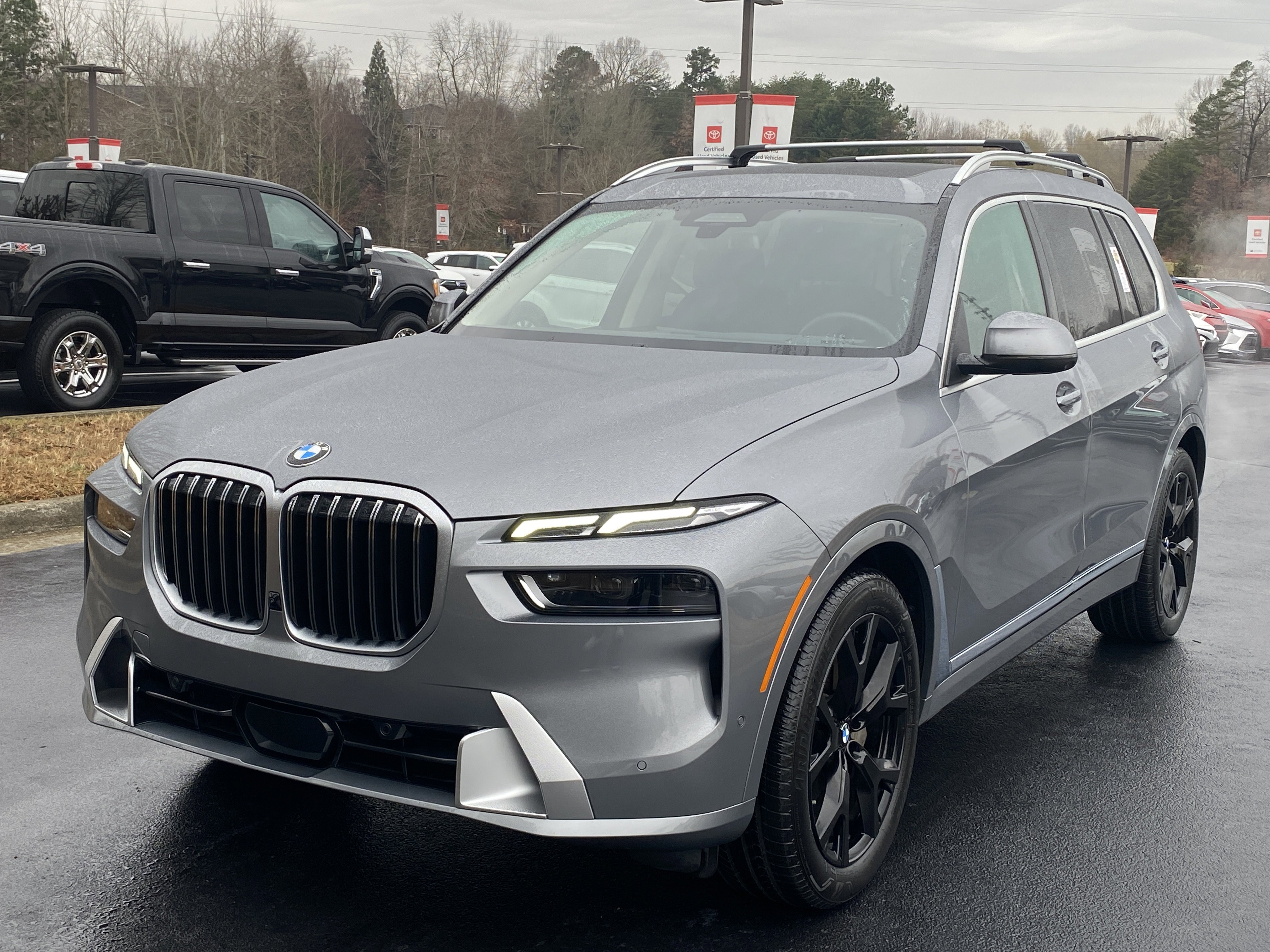 2025 BMW X7 40i's photo