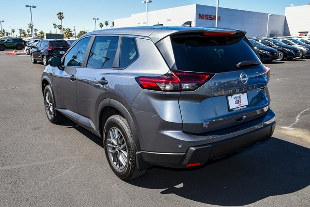 2026 Nissan Rogue S photo 3