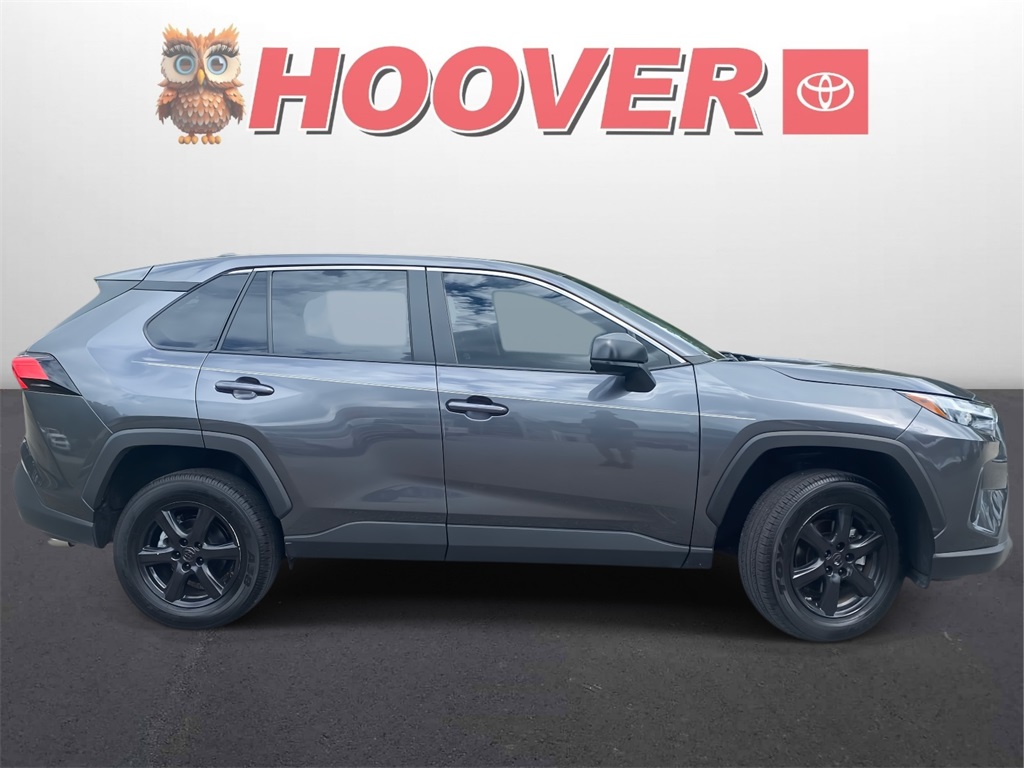 2023 Toyota RAV4 LE photo 2