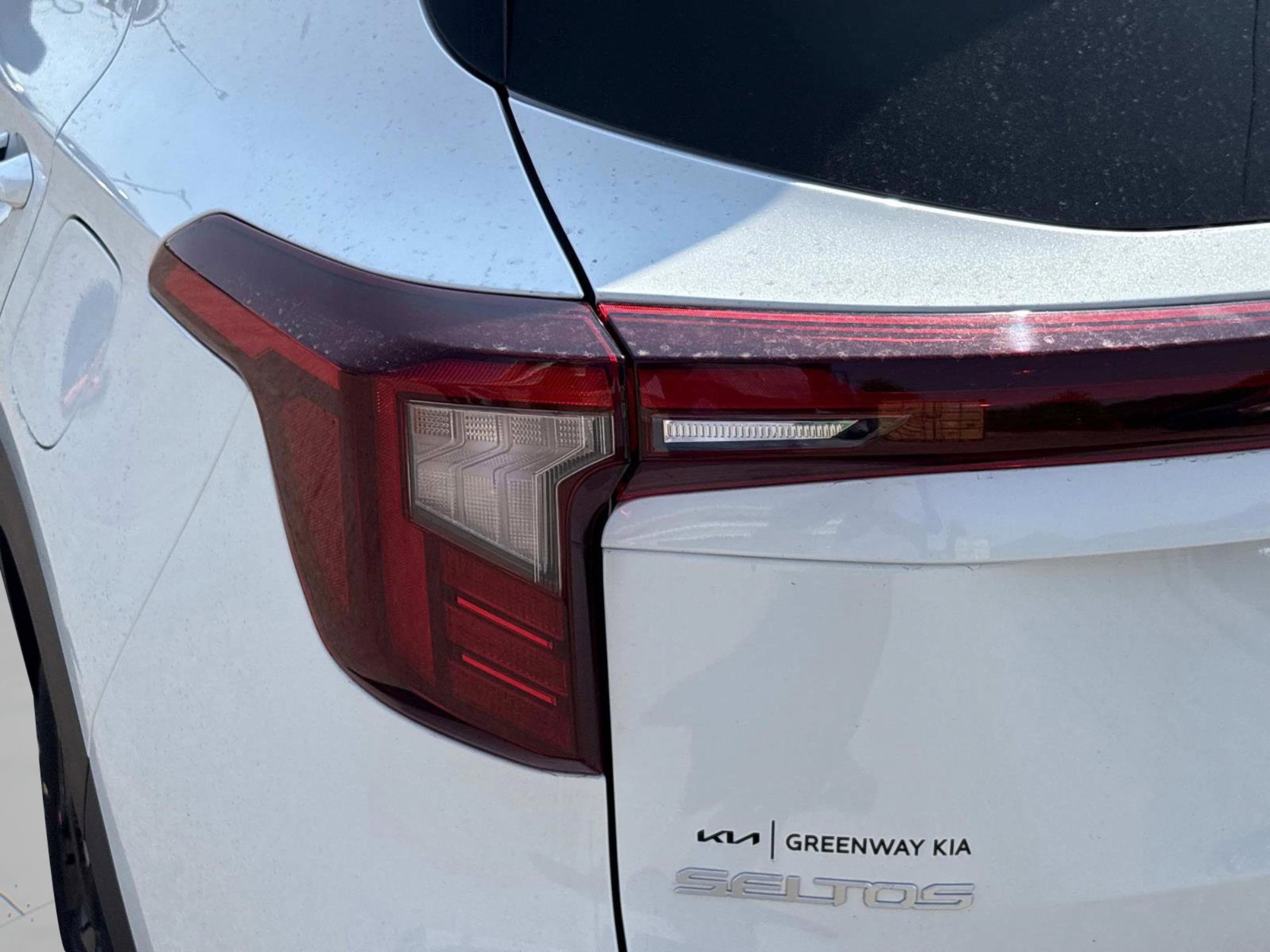 2026 Kia Seltos EX photo 10