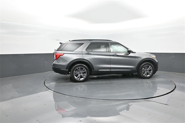 2022 Ford Explorer XLT photo 4