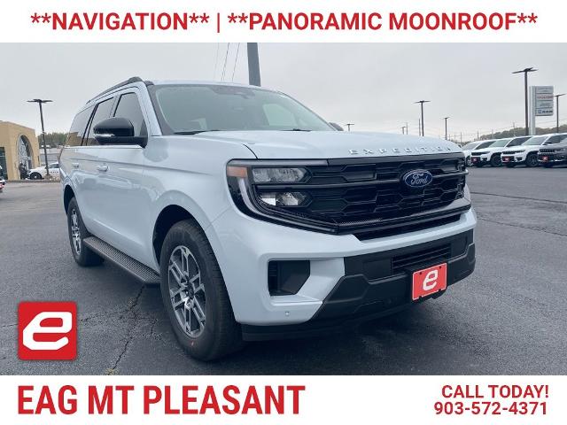 2025 Ford Expedition Active's photo