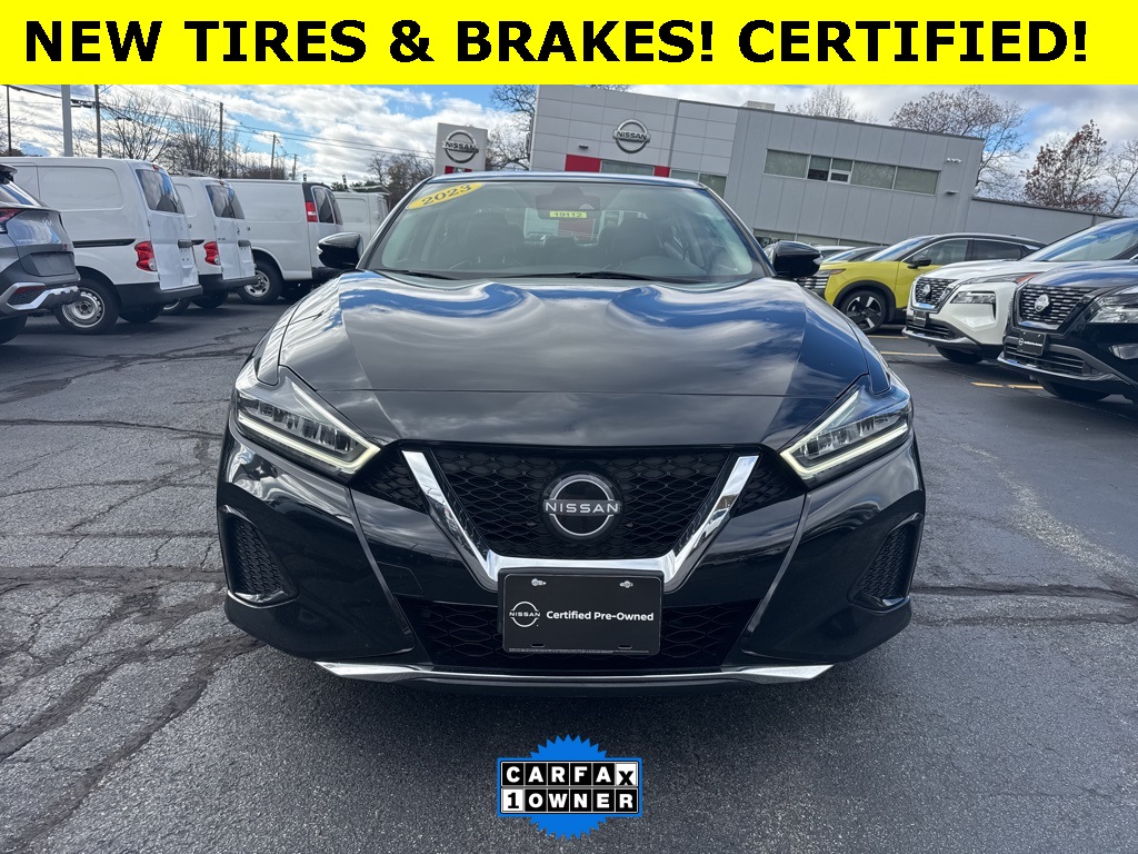 2023 Nissan Maxima SV photo 2