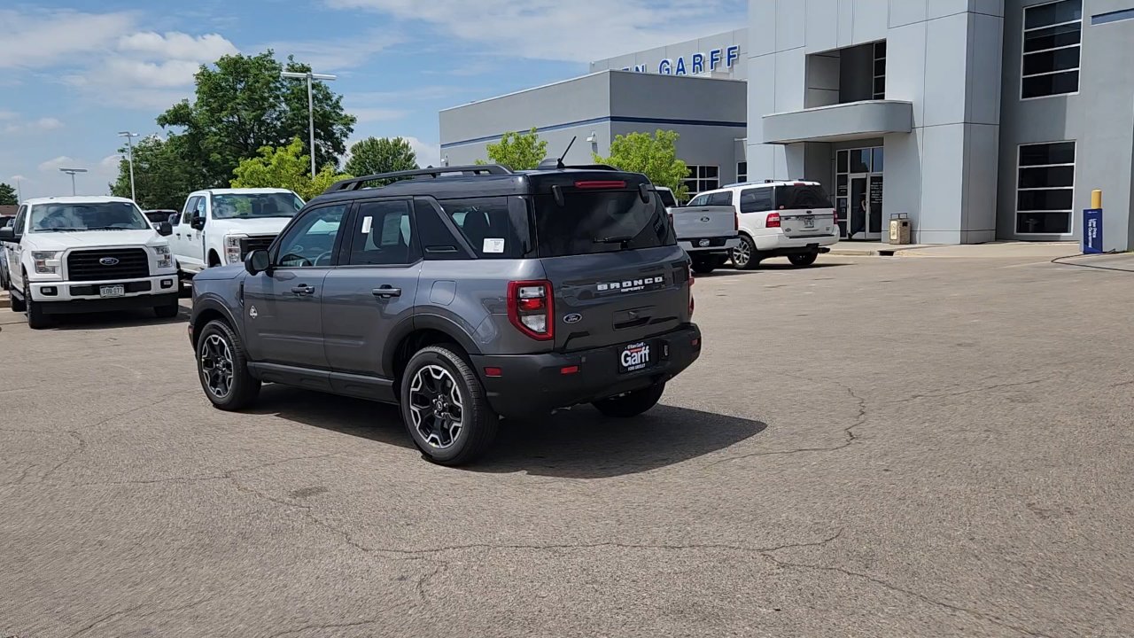 2025 Ford Bronco Sport Outer Banks photo 3