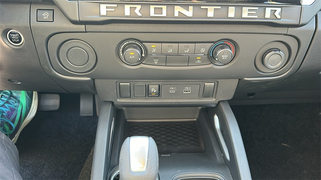 2025 Nissan Frontier King Cab SV photo 23