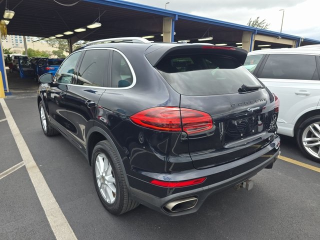 2018 Porsche Cayenne Base Platinum Edition photo 4