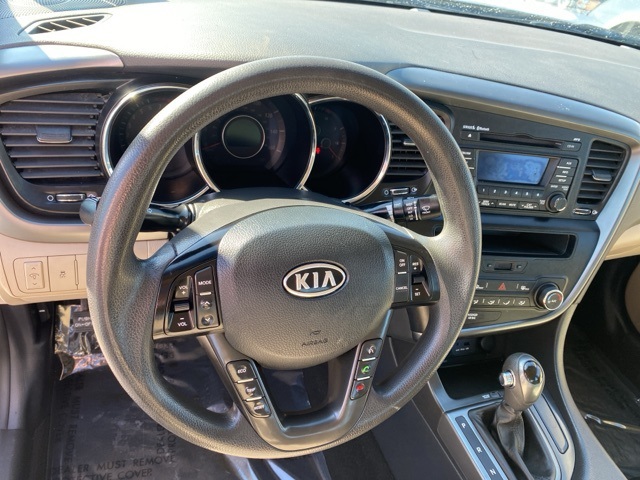 2011 Kia Optima LX photo 11