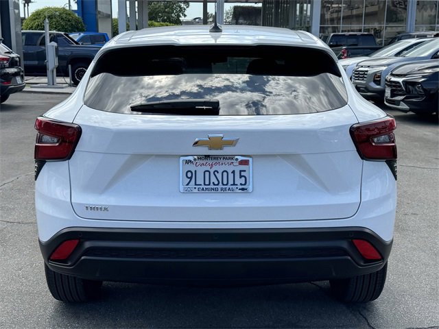 2024 Chevrolet Trax LS photo 4