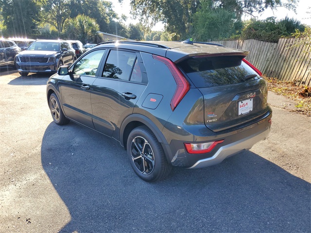 2025 Kia Niro EX photo 4