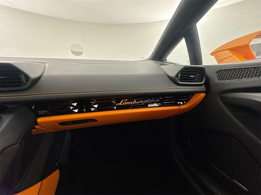 2020 Lamborghini Huracan Evo Spyder photo 36