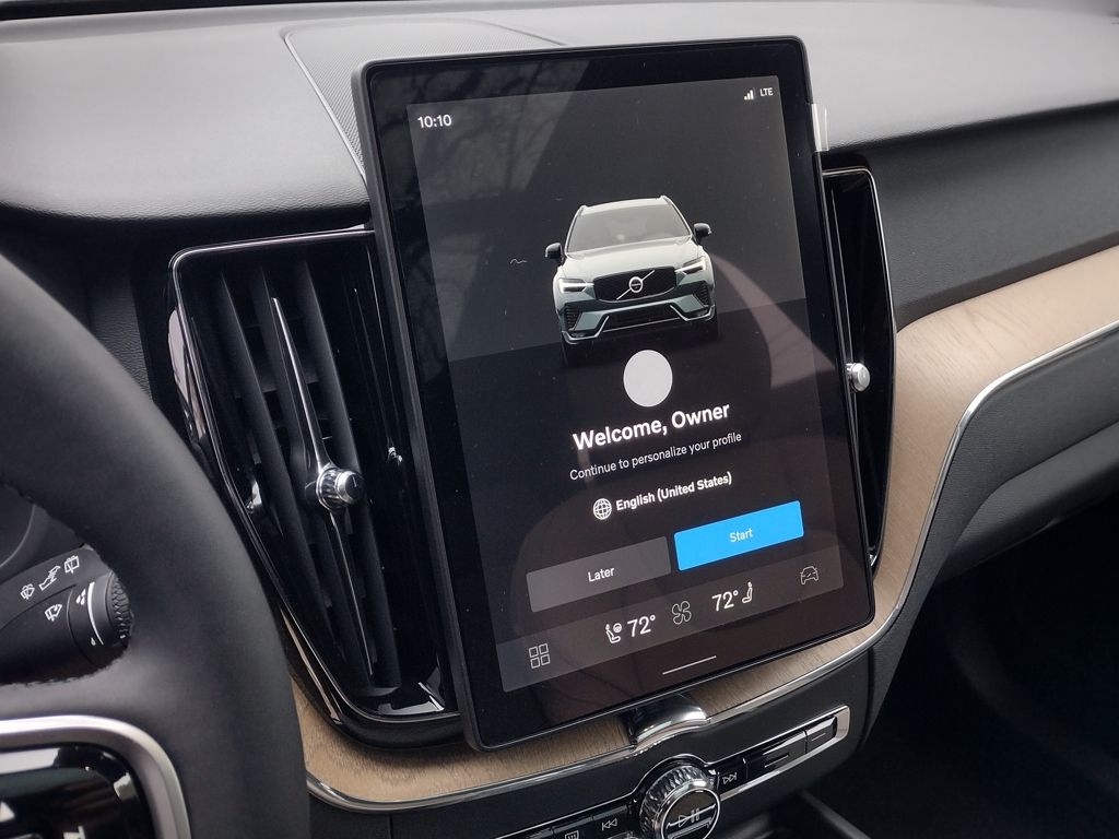 2026 VOLVO XC60 - Image 13