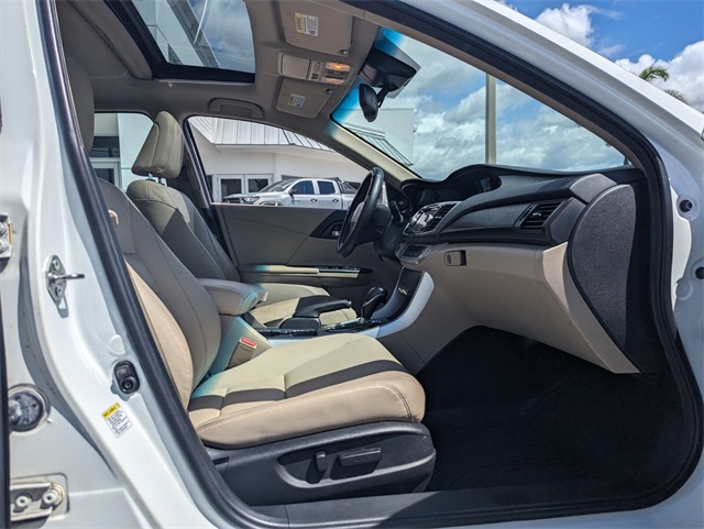 2015 Honda Accord Hybrid EX-L photo 15