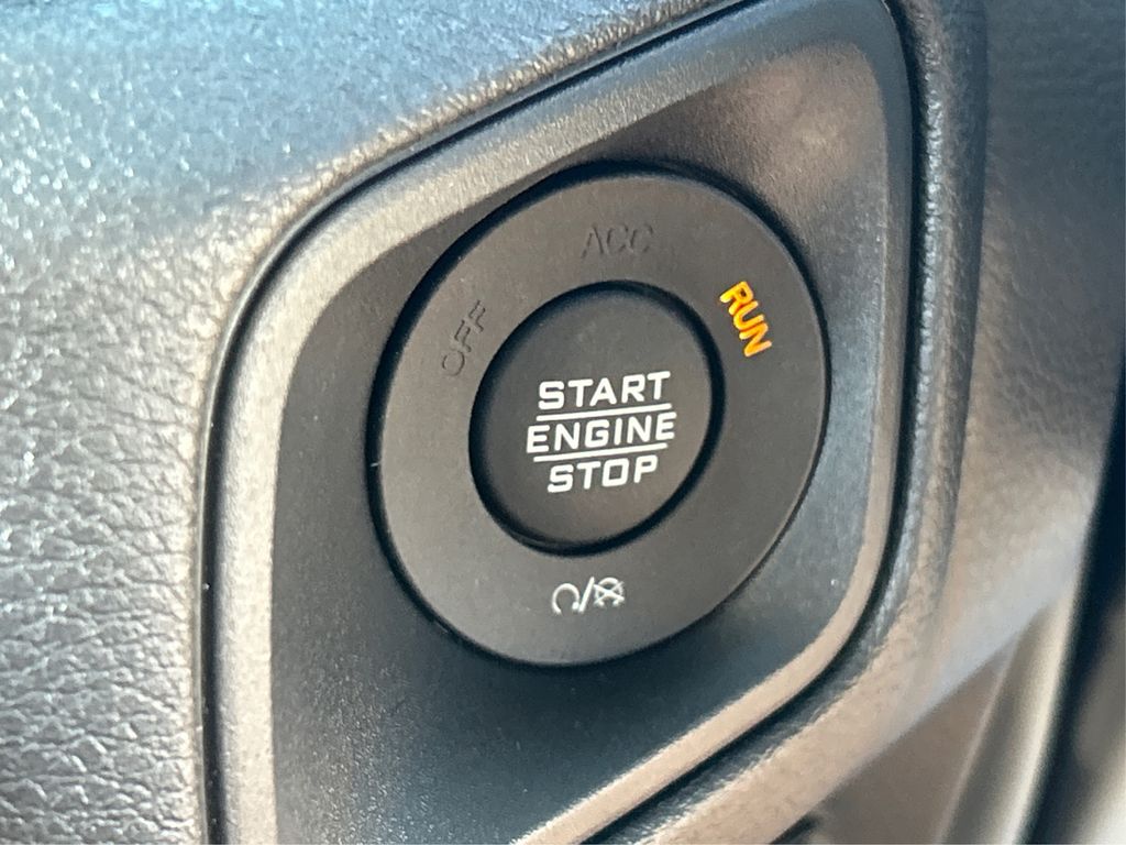 2025 Jeep Wrangler Sport RHD photo 28
