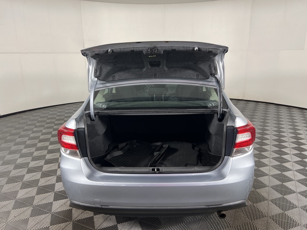2018 Subaru Impreza 2.0i Premium photo 8