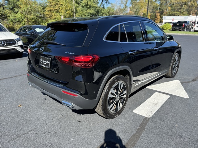 2025 Mercedes Benz GLA 250 4MATIC photo 3