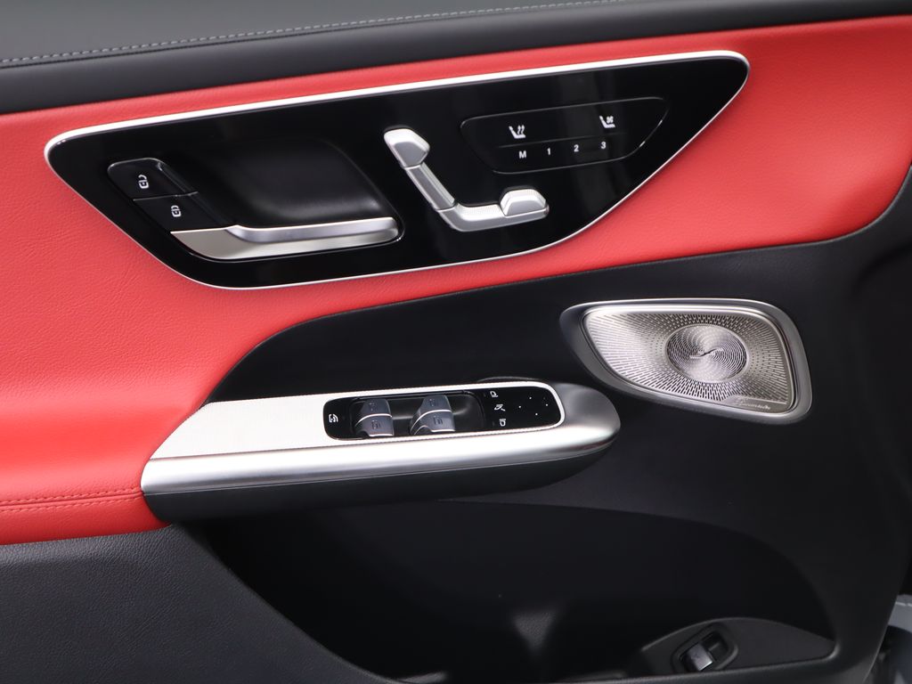 2026 Mercedes Benz GLC 300 photo 23