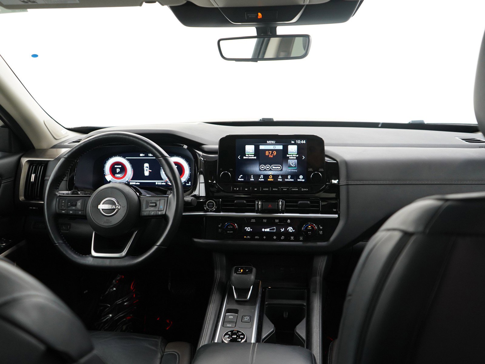 2023 Nissan Pathfinder Platinum photo 13