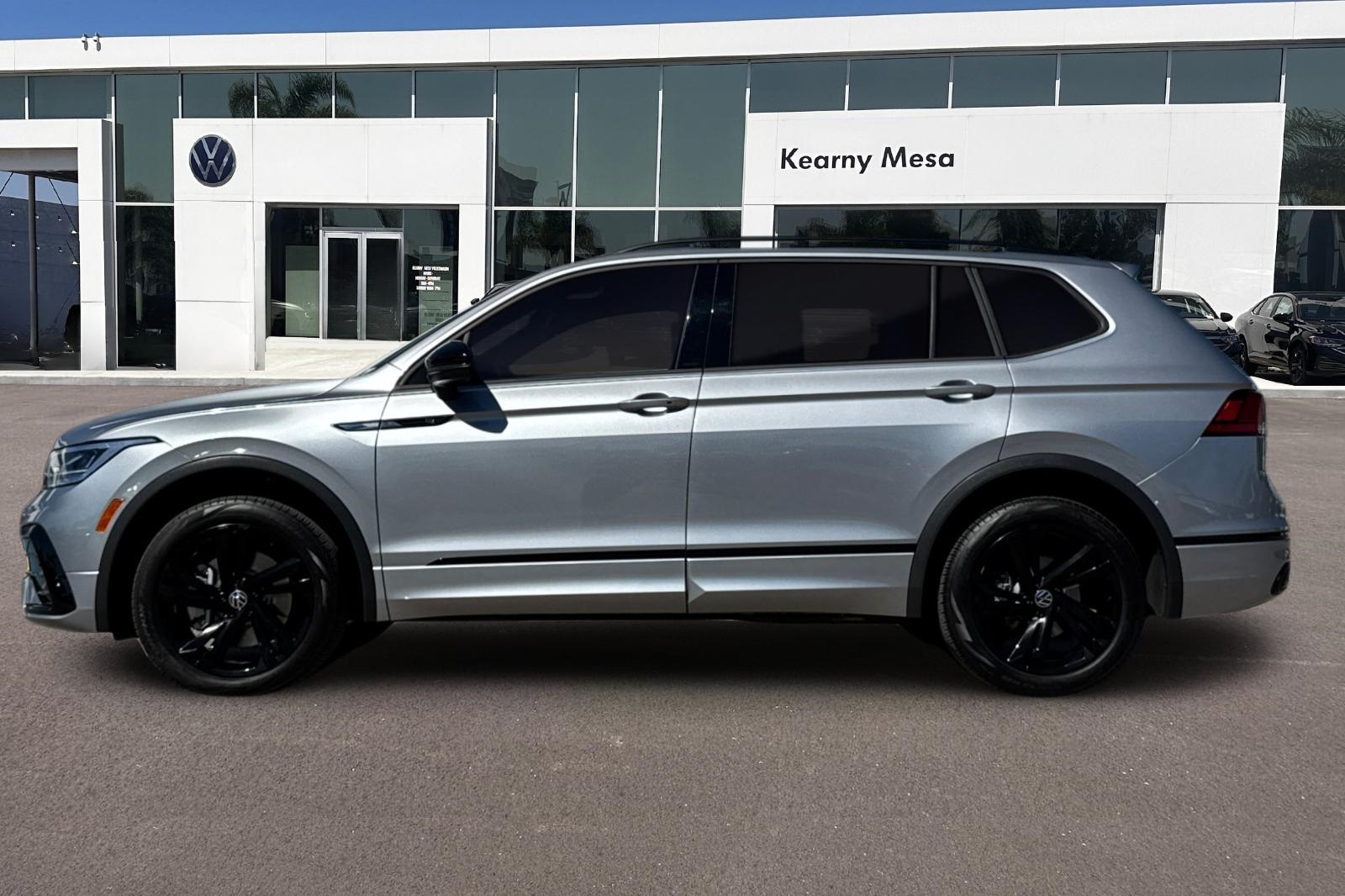 2024 Volkswagen Tiguan SE R-Line Black photo 7