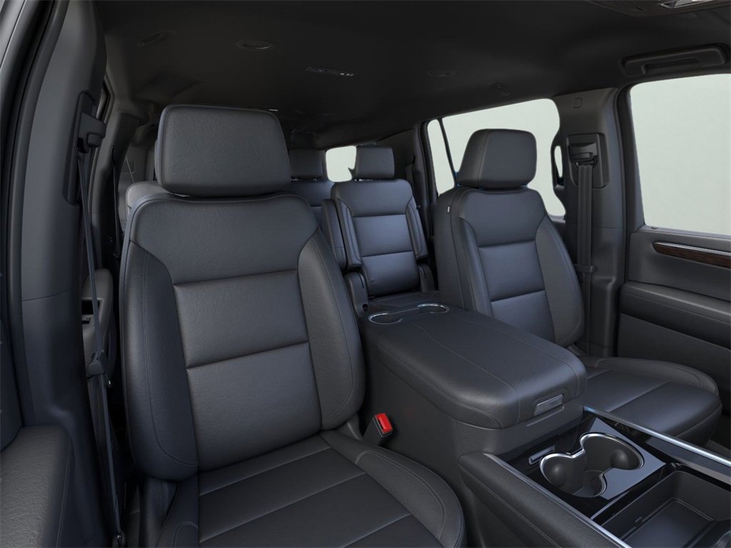 2025 Chevrolet Suburban LT photo 14