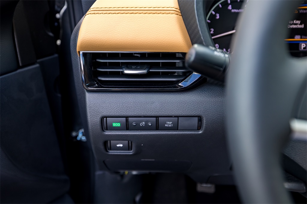 2025 Nissan Sentra SV photo 12
