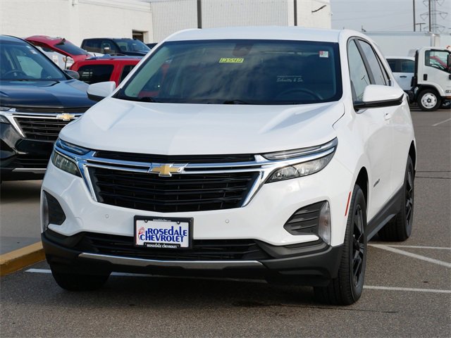 2024 Chevrolet Equinox LT photo 3
