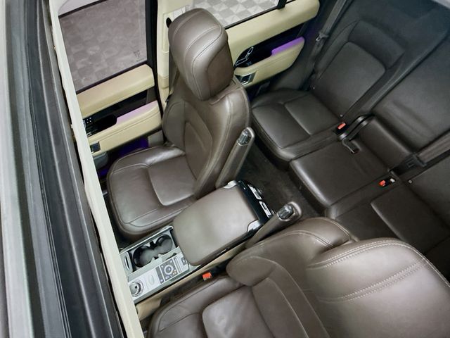 2020 Land Rover Range Rover HSE photo 21