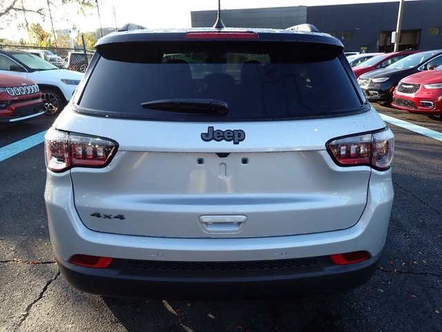2026 Jeep Compass Limited Altitude photo 4