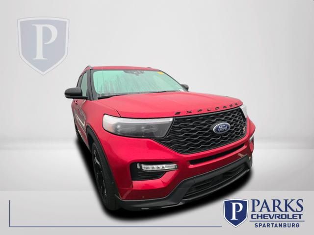 2022 Ford Explorer ST's photo