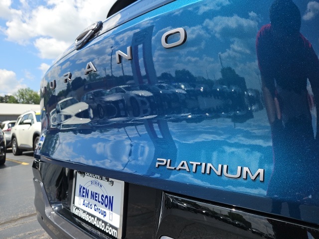 2025 Nissan Murano Platinum photo 2