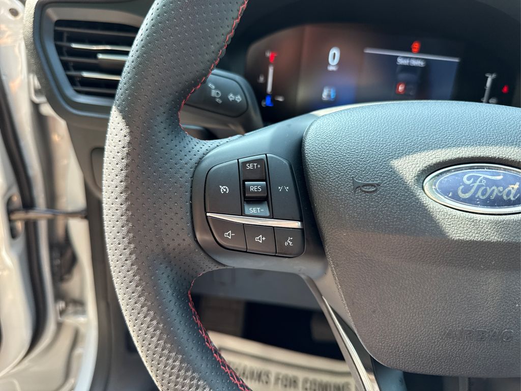 2025 Ford Escape ST-Line photo 34