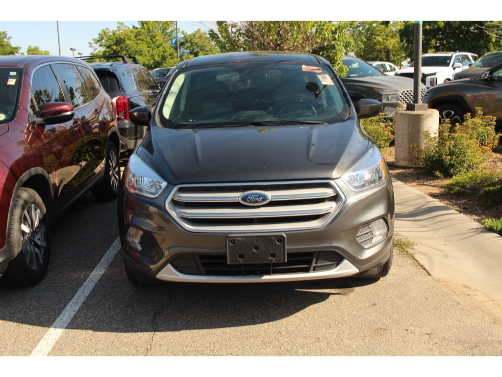 2021 Ford Edge SEL photo 2