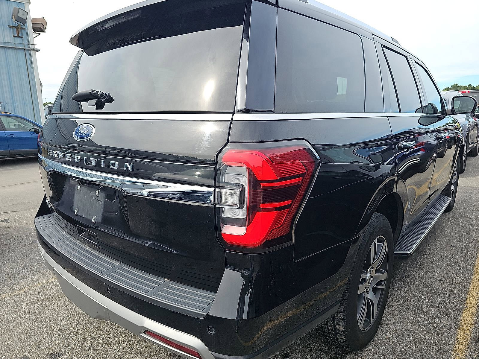 2023 Ford Expedition Limited photo 4