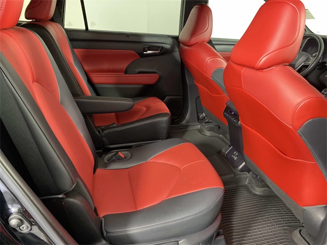 2023 Toyota Highlander XSE photo 11