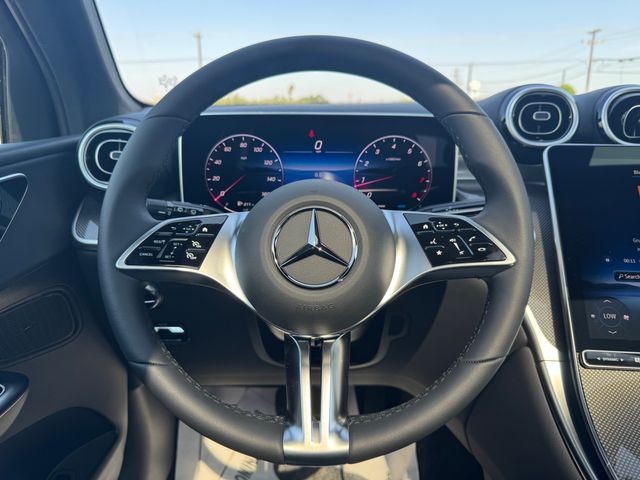 2025 Mercedes Benz GLC 300 photo 23