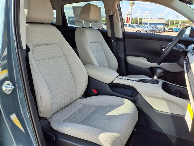 2026 Honda HR-V LX photo 4
