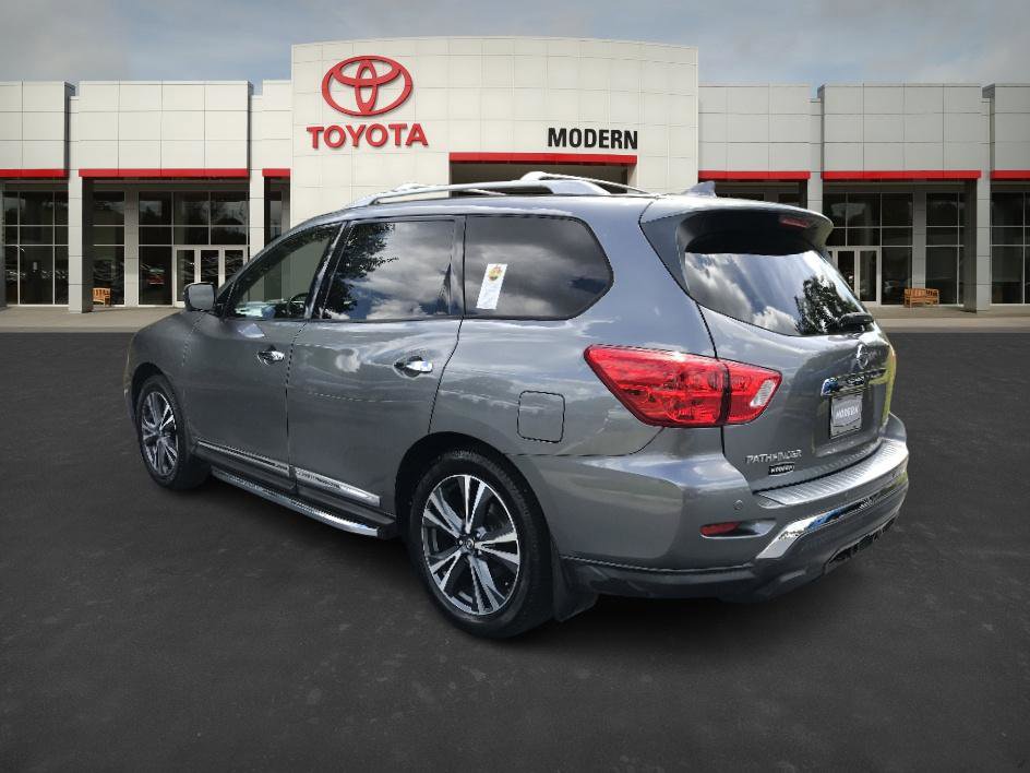 2020 Nissan Pathfinder Platinum photo 3