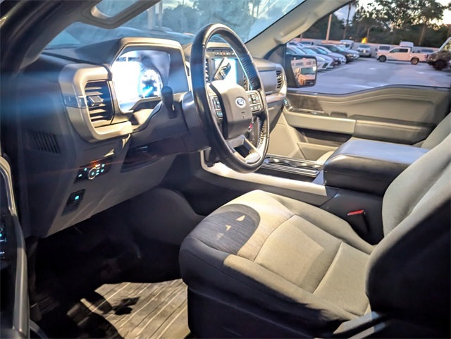2022 Ford F-150 XLT photo 7