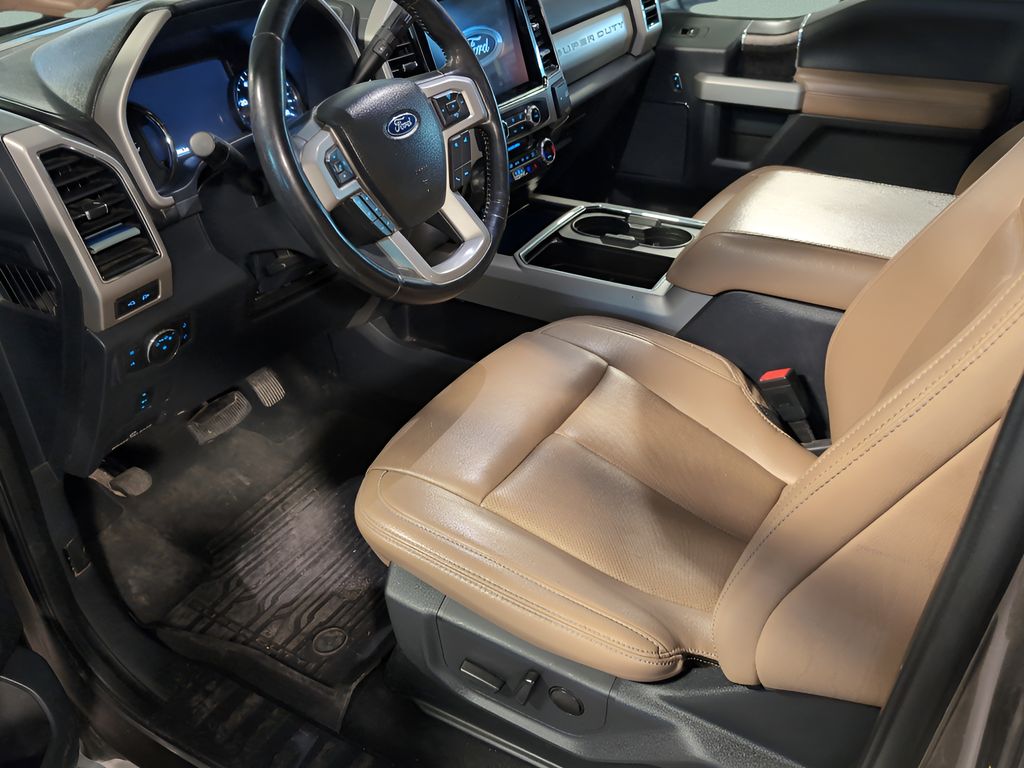 2022 Ford F-250 Lariat photo 13